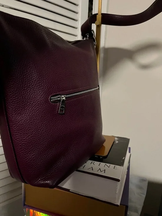 Coach Jude Duffle Leather Bag in a berry or burgundy - Picture 6 of 7